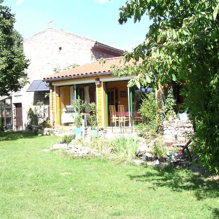 Bed & Breakfast Independant Dans Maison A La Campagne Egliseneuve-pres-Billom