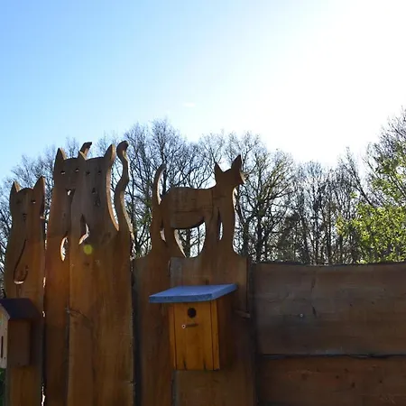 Independant Dans Maison A La Campagne Egliseneuve-pres-Billom