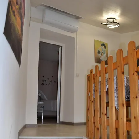 Independant Dans Maison A La Campagne Egliseneuve-pres-Billom