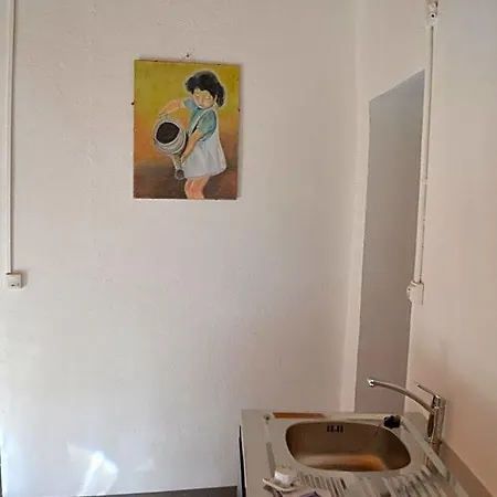 Independant Dans Maison A La Campagne