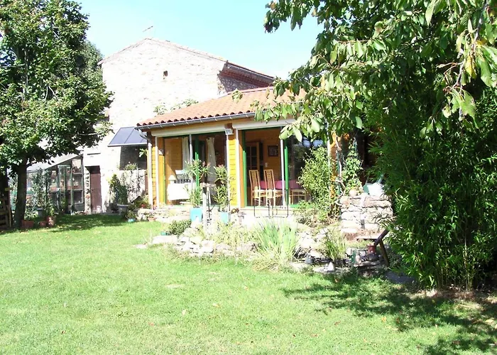 Bed & Breakfast Independant Dans Maison A La Campagne Egliseneuve-pres-Billom