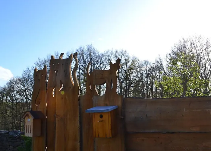 Independant Dans Maison A La Campagne Egliseneuve-pres-Billom